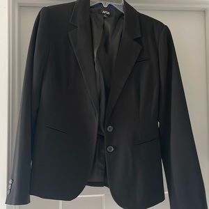 Apt 9- blazer